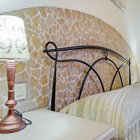 Pleasant Apartment With Courtyard Saludecio Eksteriør billede