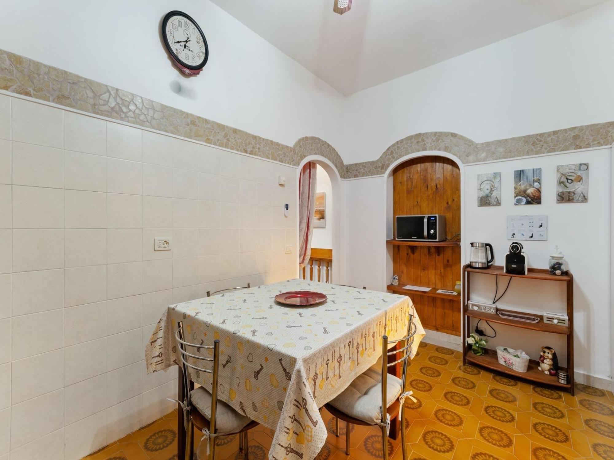 Pleasant Apartment With Courtyard Saludecio Eksteriør billede