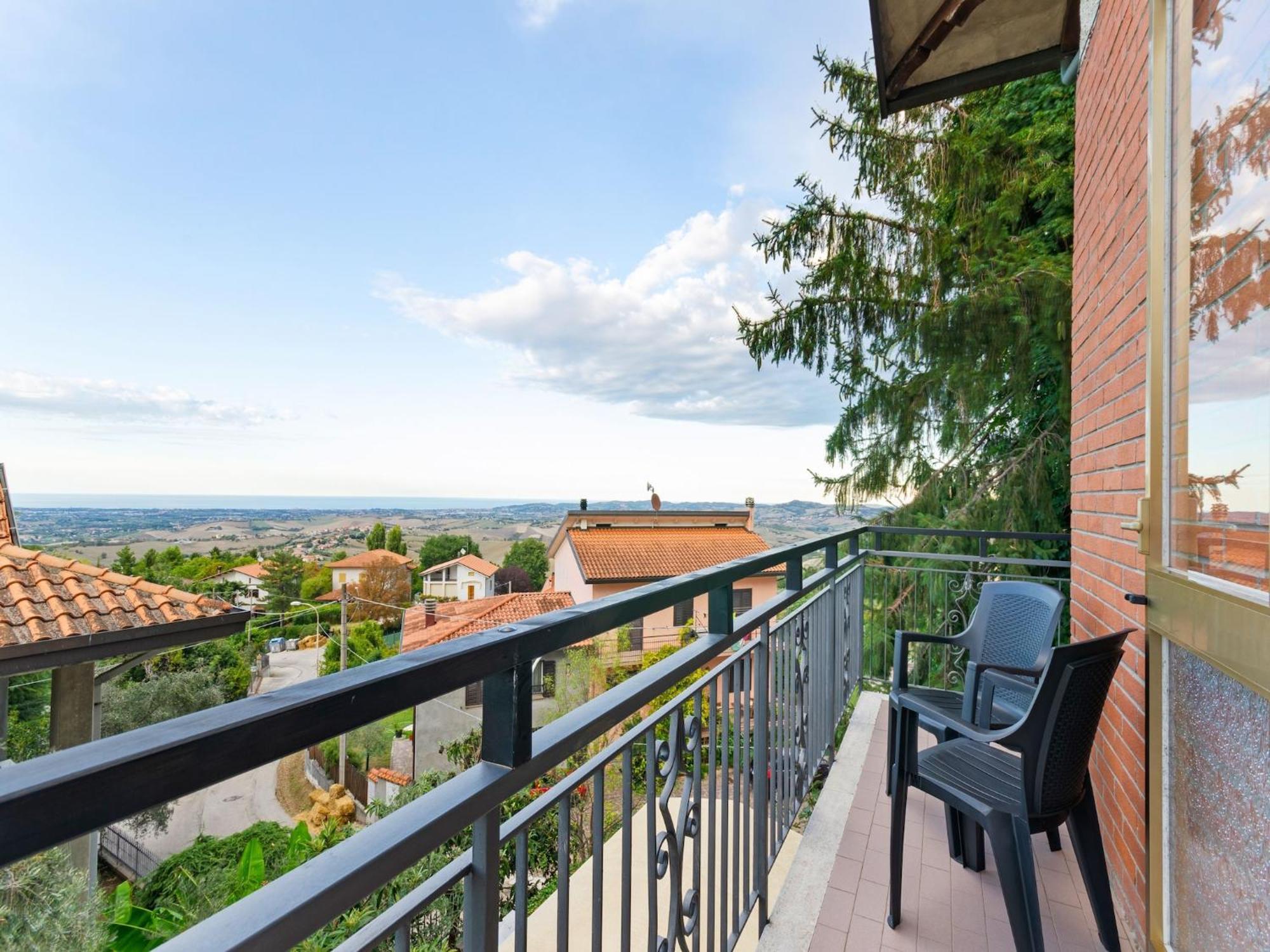 Pleasant Apartment With Courtyard Saludecio Eksteriør billede