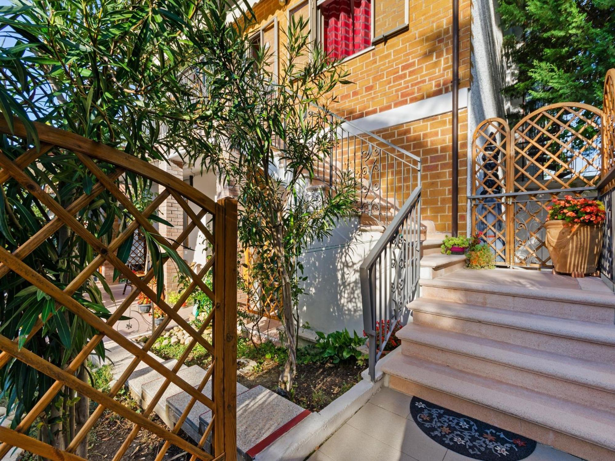 Pleasant Apartment With Courtyard Saludecio Eksteriør billede